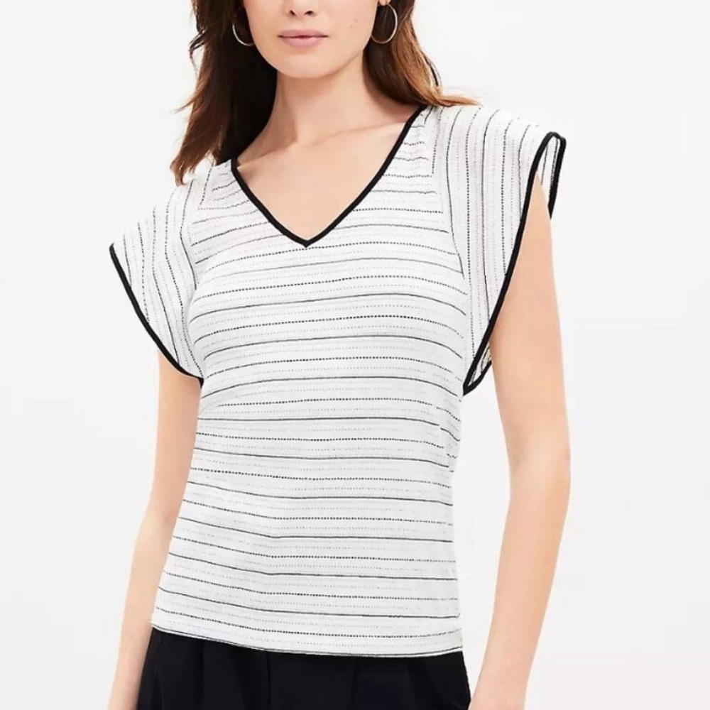 NWT cute Flutter Sleeve V-Neck Top size L New with tags LOFT